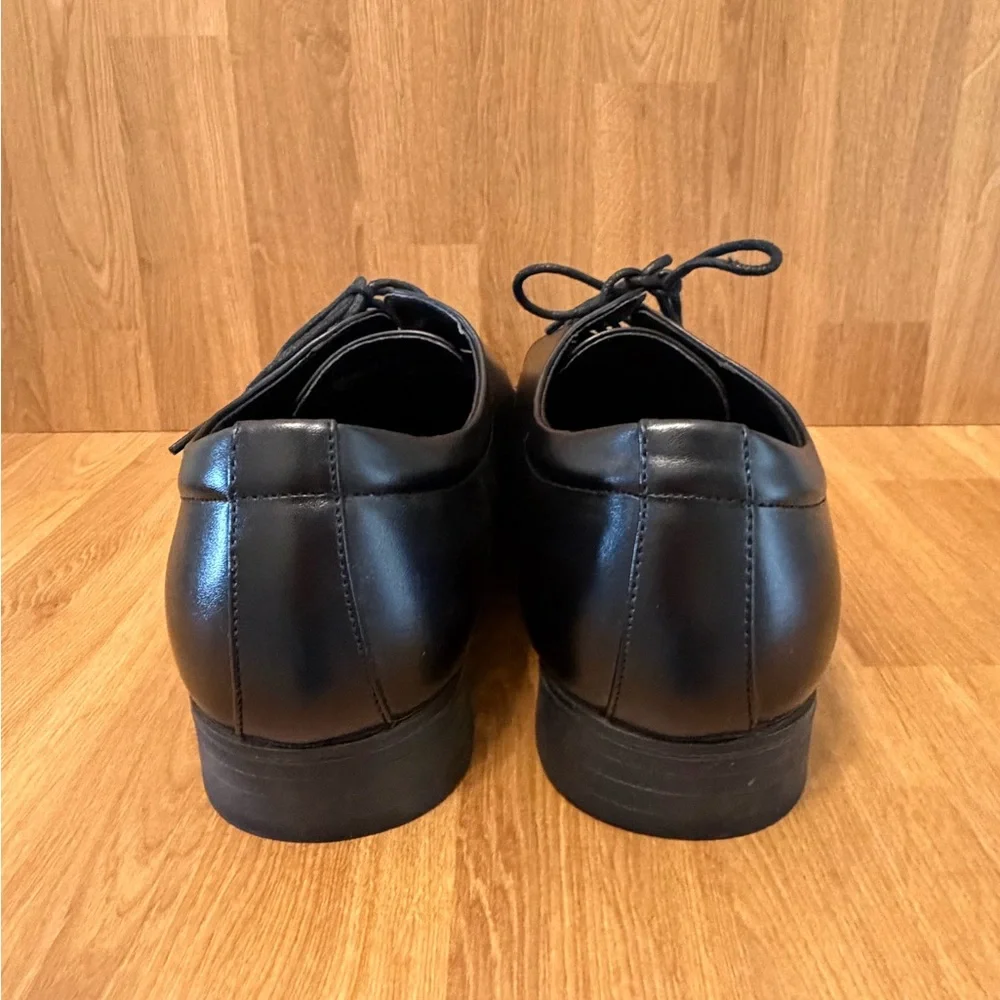 Van Heusen Flex Black Dress Shoes Men’s Size 10W | Like New | Box Included